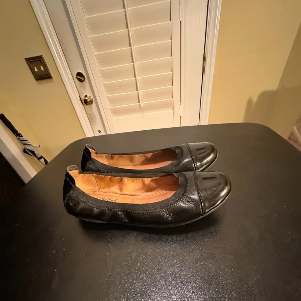 Josef Seibel  EUR  size 39 black ballet flats